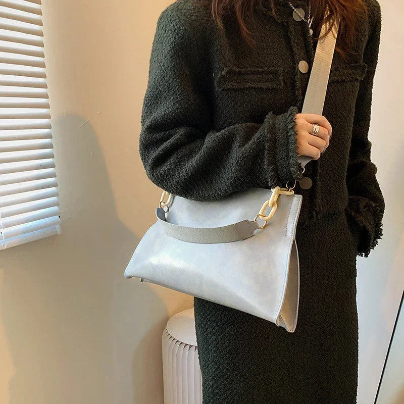 The Gia Link Bag
