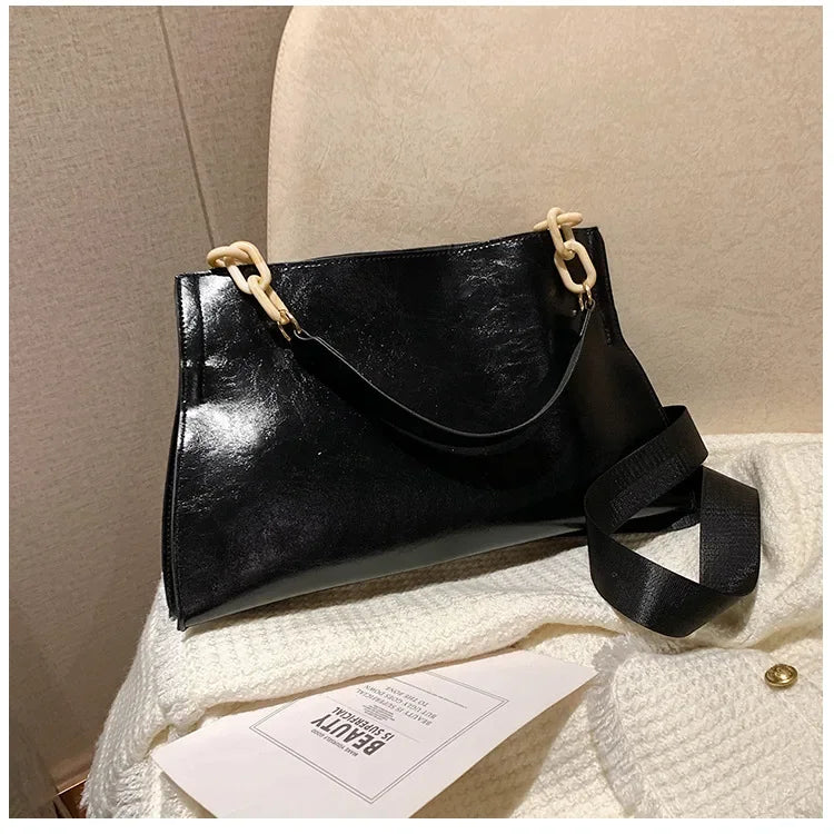 The Gia Link Bag
