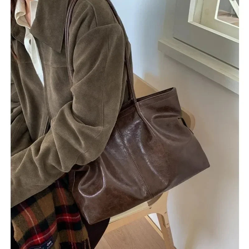 The Nora Classic Tote