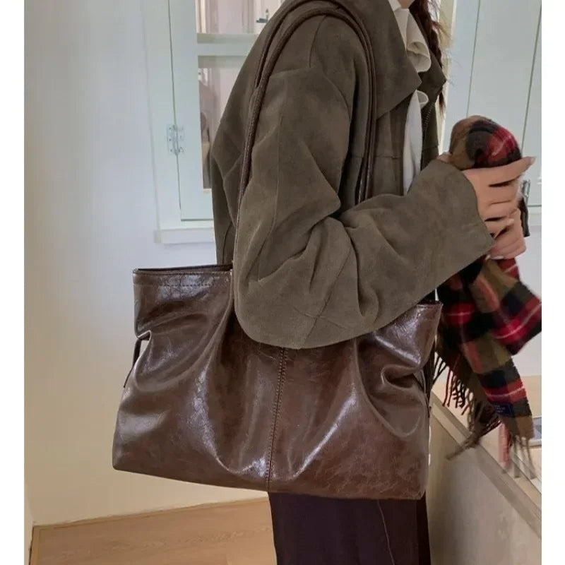 The Nora Classic Tote