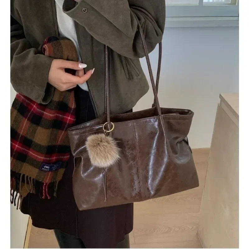 The Nora Classic Tote